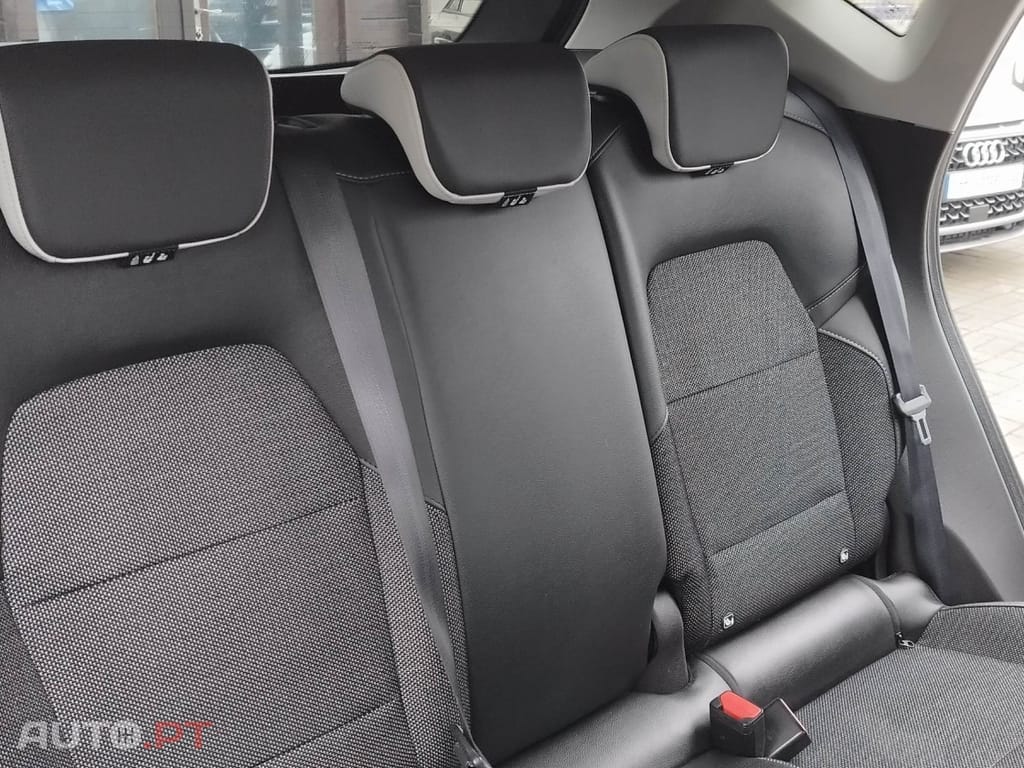 Renault Captur 1.6 E-Tech Plug-In Intens