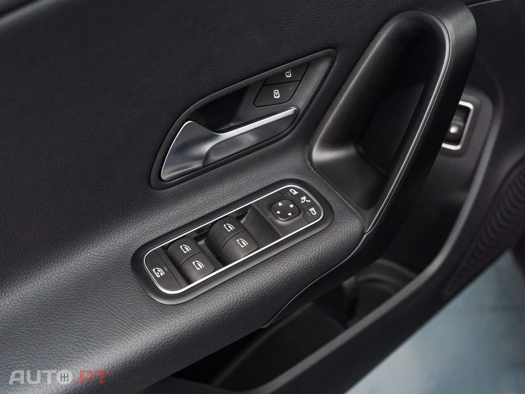 Mercedes-Benz A 250 e