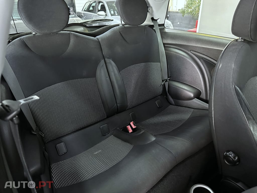 MINI Cooper Cooper R56