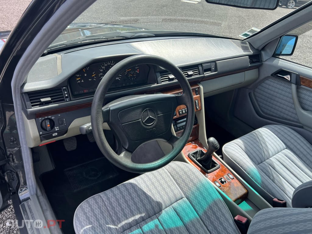 Mercedes-Benz E 280 Classic