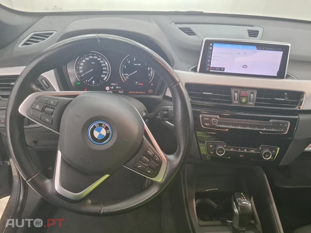 BMW X1 25 e xDrive Corporate Edition