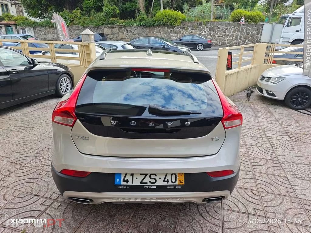 Volvo V40 Cross Country 1.5 T3 Summum Geartronic