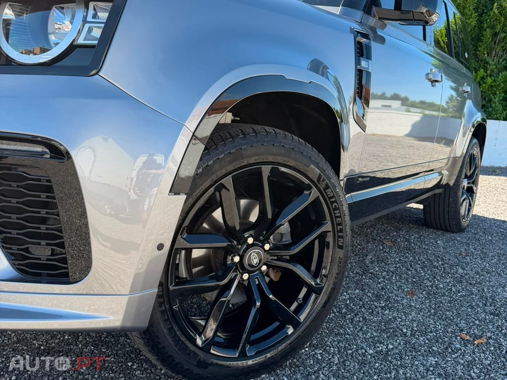 Land Rover Defender LOOK SVR