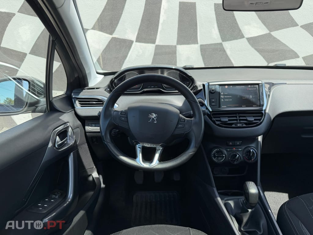 Peugeot 2008 1.2 PureTech Style