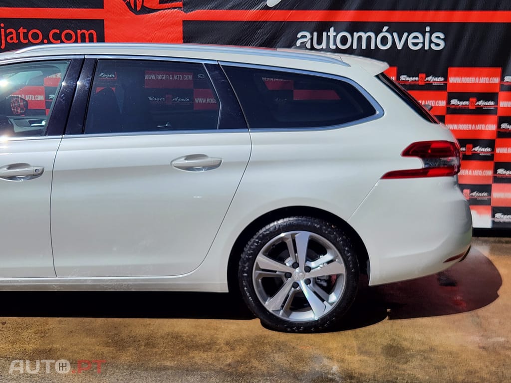 Peugeot 308 1.6 BlueHDi Style J17