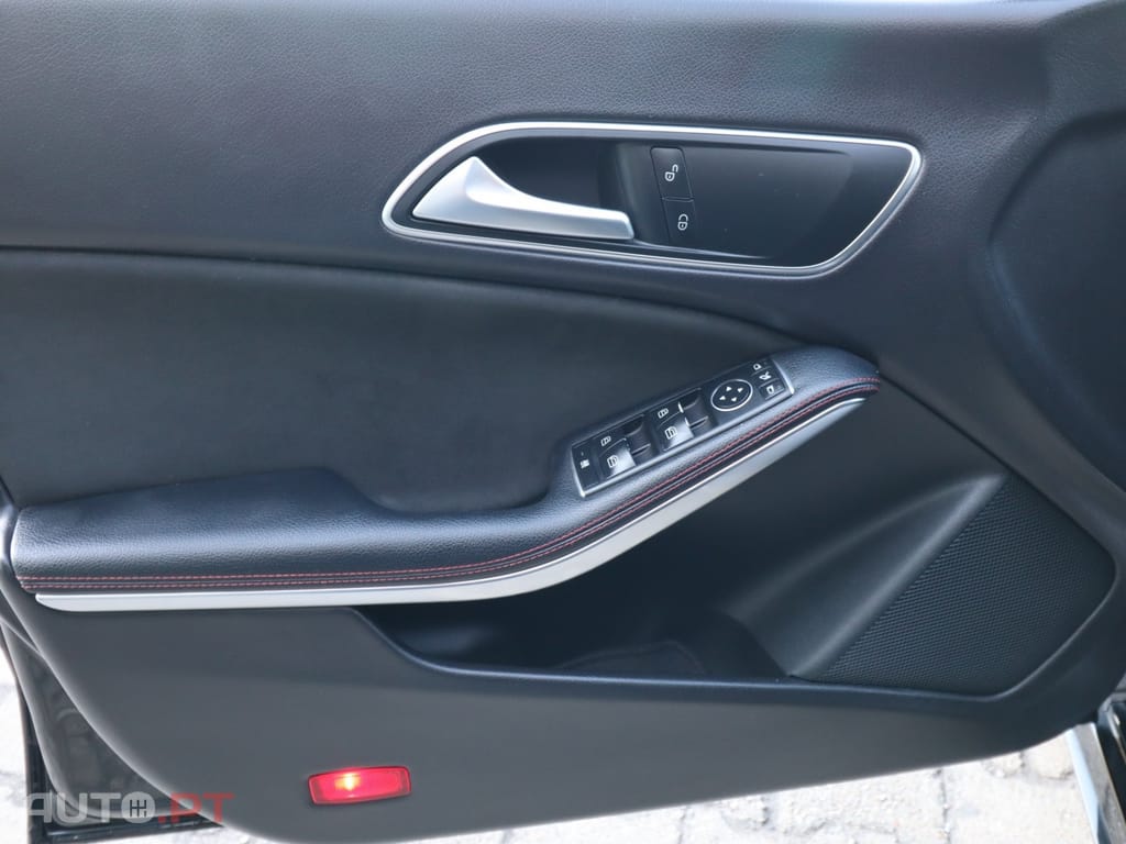 Mercedes-Benz CLA 180 d 7G-DCT AMG Line