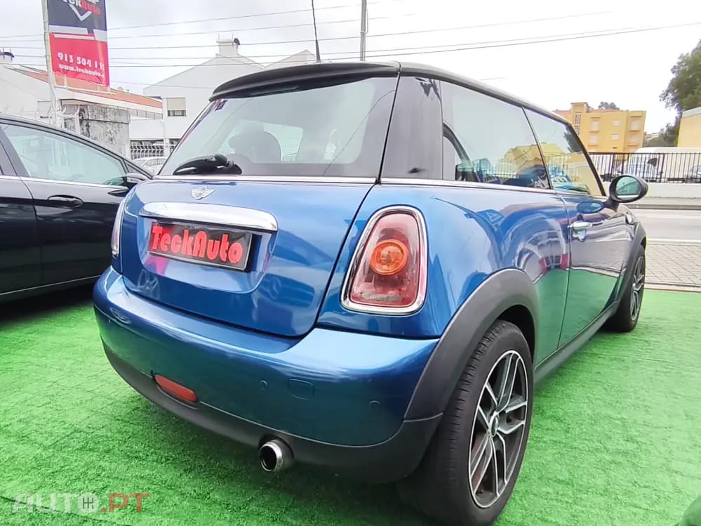 MINI Cooper Cooper D