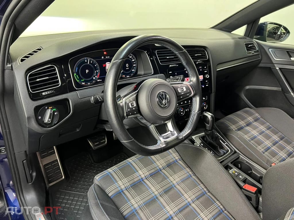 Volkswagen Golf GTE Plug-in