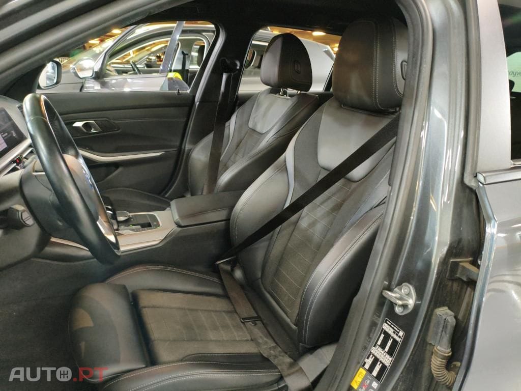 BMW 320 e Pack Essence Auto