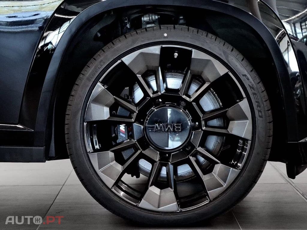 BMW XM G09