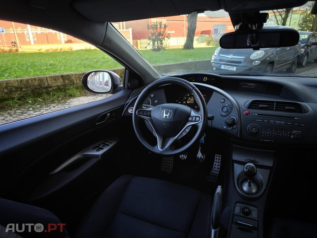 Honda Civic 1.4 i-VTEC Sport