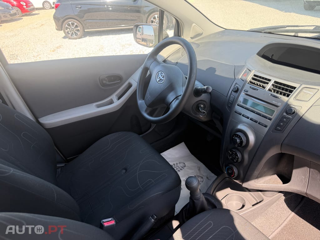 Toyota Yaris 1.0 VVT-i AC