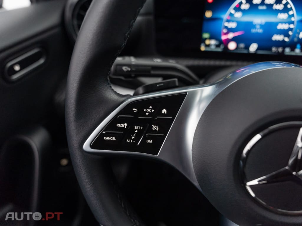 Mercedes-Benz A 200 d