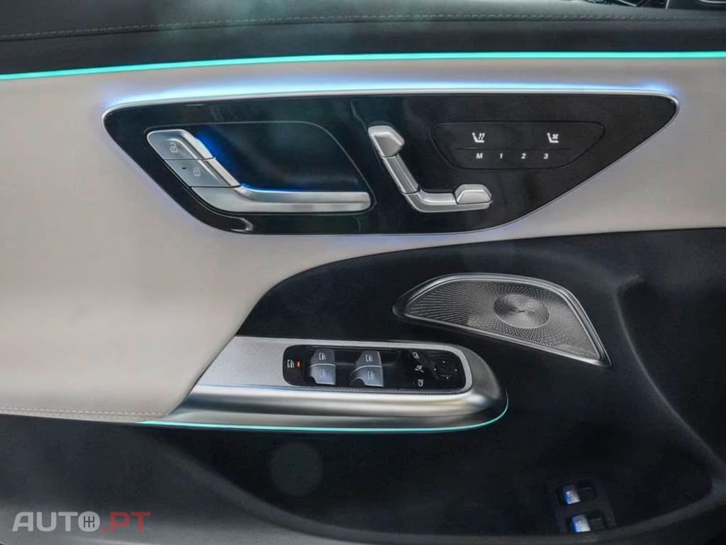 Mercedes-Benz E 300 e T AMG I.V.A DEDUTIVEL 