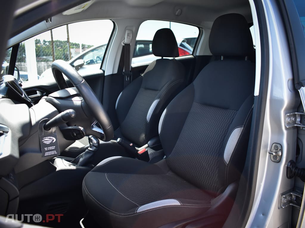 Peugeot 208 1.2 PureTech Style