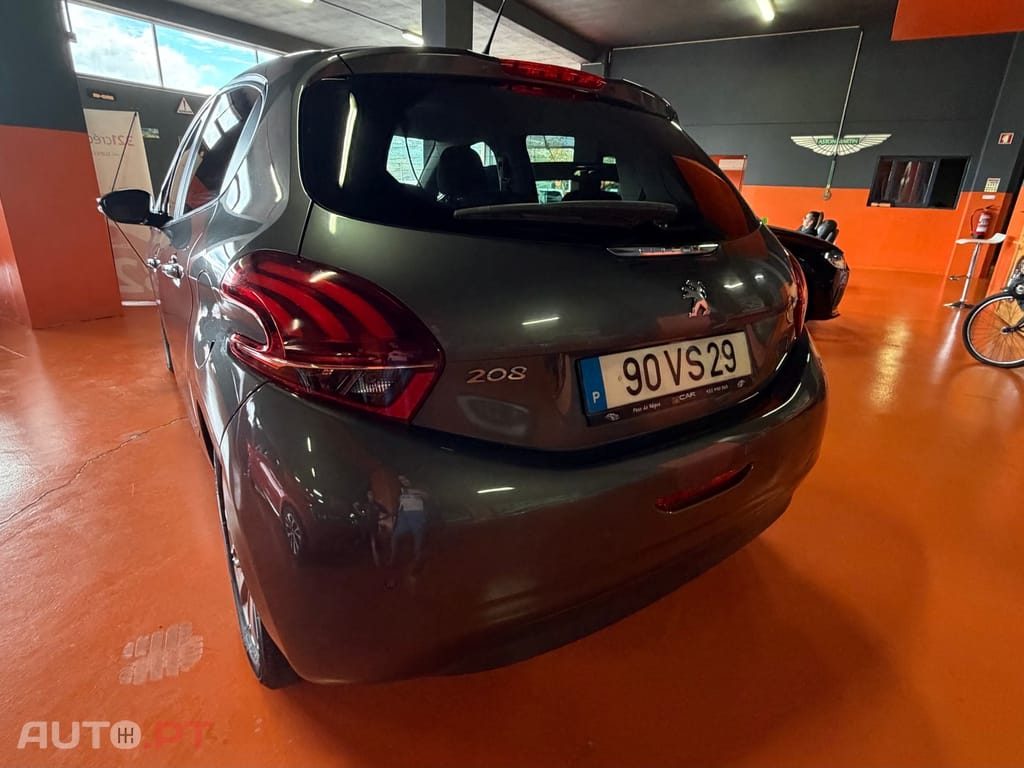 Peugeot 208 1.5 BlueHDi Allure Pack