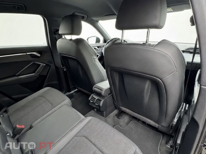 Audi Q3 35 TDI S line S tronic