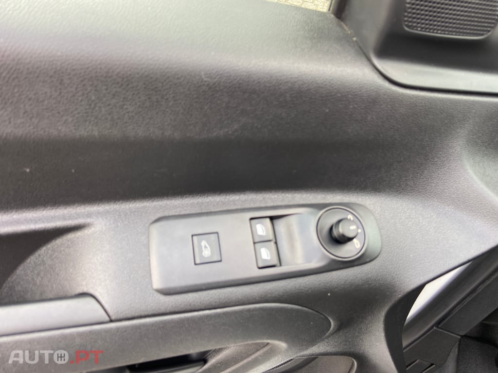 Citroen Berlingo 1.6 HDI  100cv CarPlay Nacional