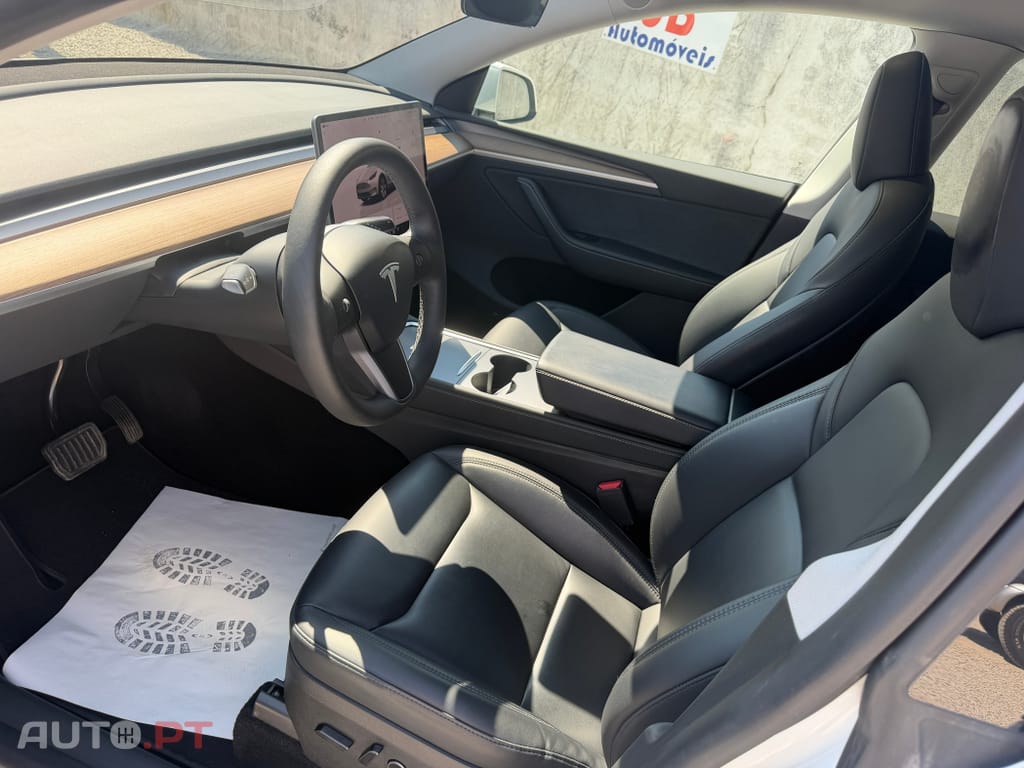 Tesla Model Y Long Range Dual Motor AWD