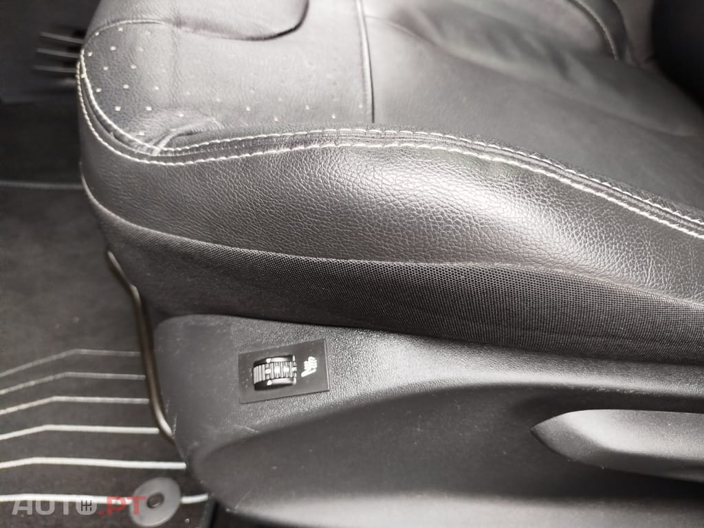 Peugeot 2008 1.2 PureTech Allure EAT6