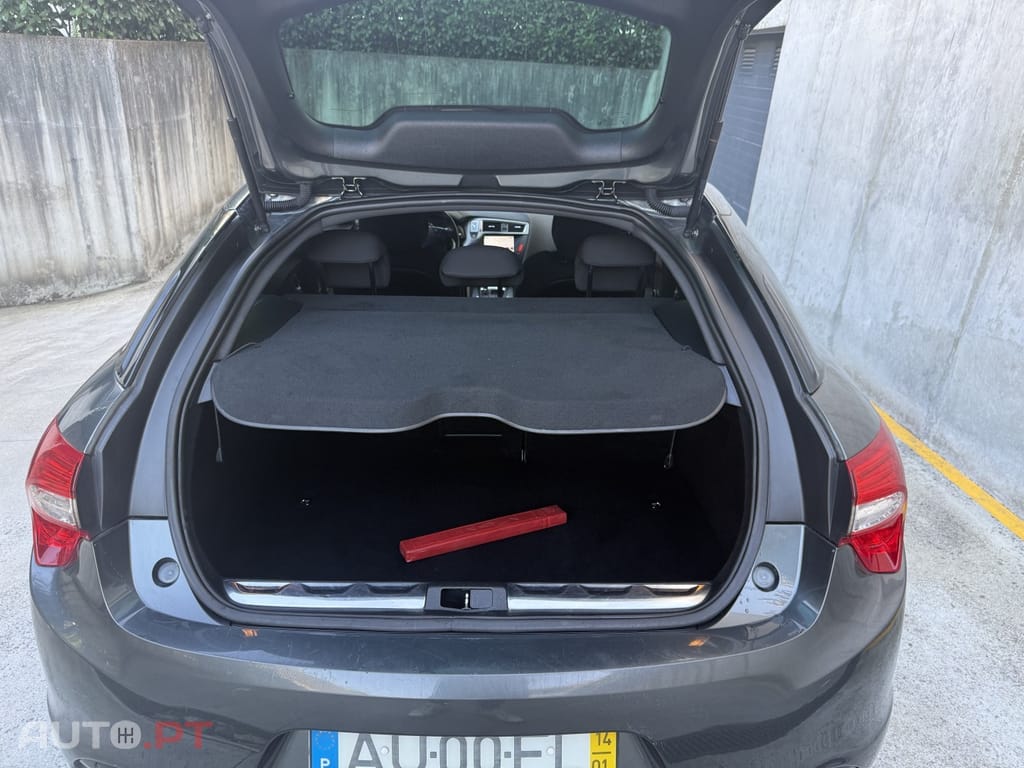 Citroen DS5 1.6 e-HDi Air. So Chic CMP6 112g