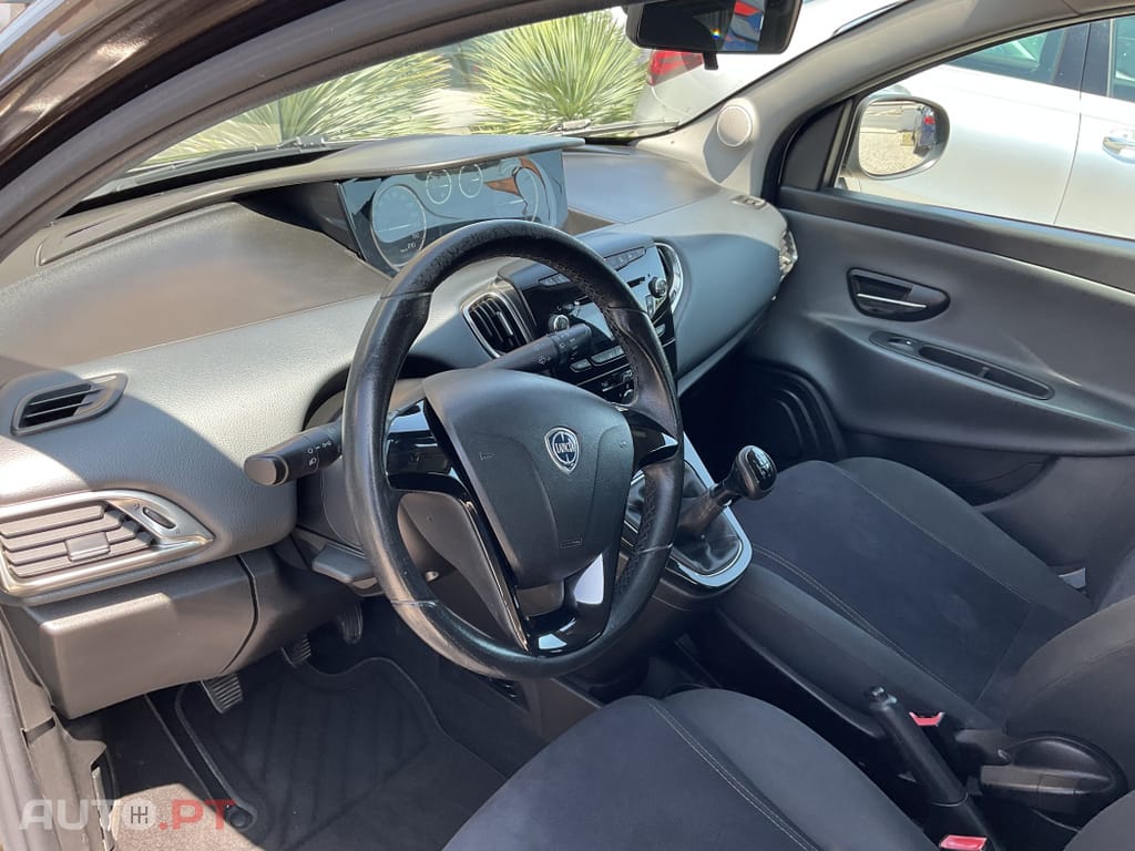 Lancia Ypsilon 1.3 M-jet S&S Urban