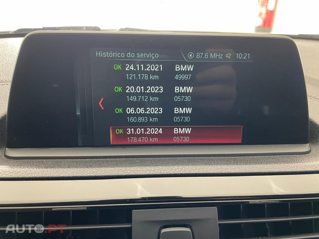 BMW 116 d Pack Desportivo M Auto