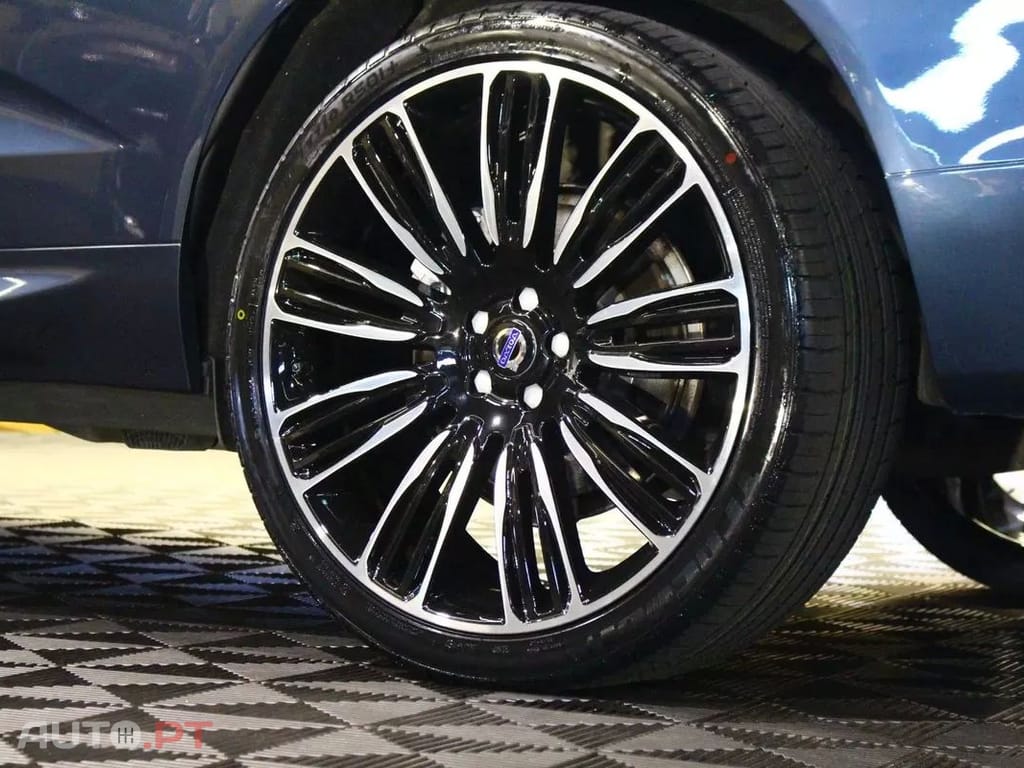 Volvo XC60 2.0 B4 Momentum