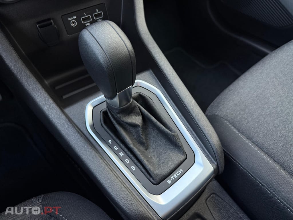 Renault Clio 1.6 E-Tech Full Hybrid Engineered
