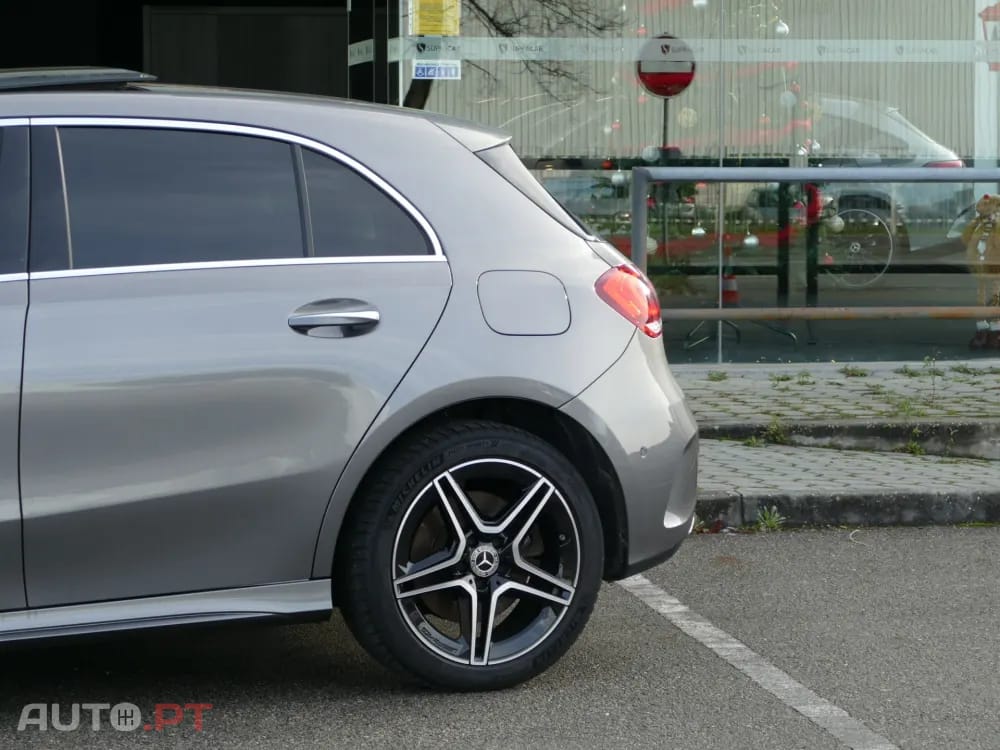 Mercedes-Benz A 250 e AMG Line
