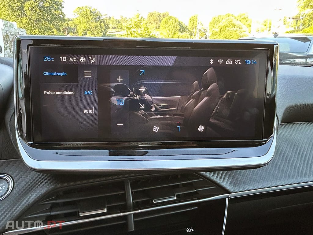 Peugeot E-2008 50 kWh Allure Pack