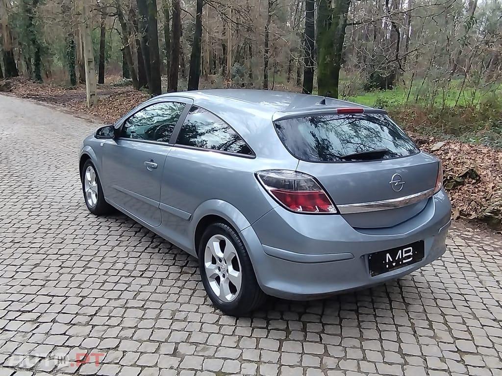 Opel Astra GTC 1.3 CDTi