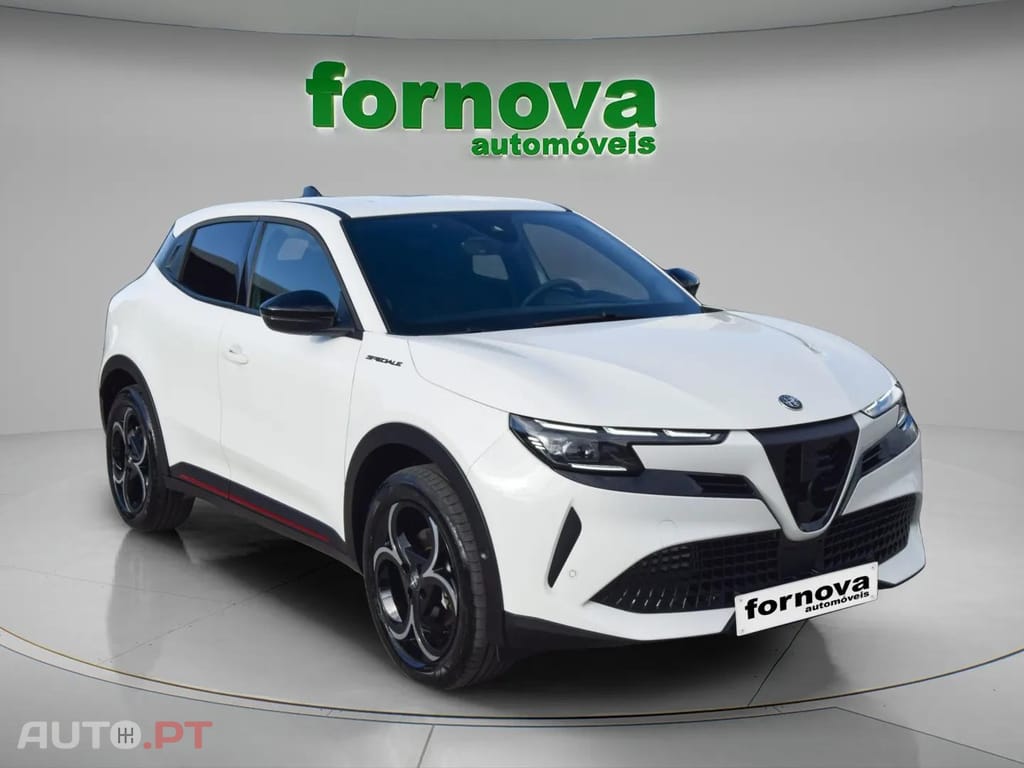 Alfa Romeo Junior 1.2 Speciale eDCT6