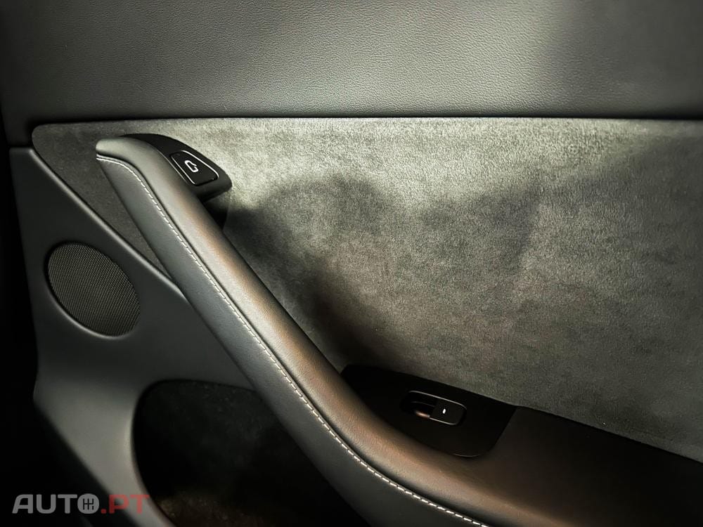Tesla Model Y Performance Dual Motor AWD