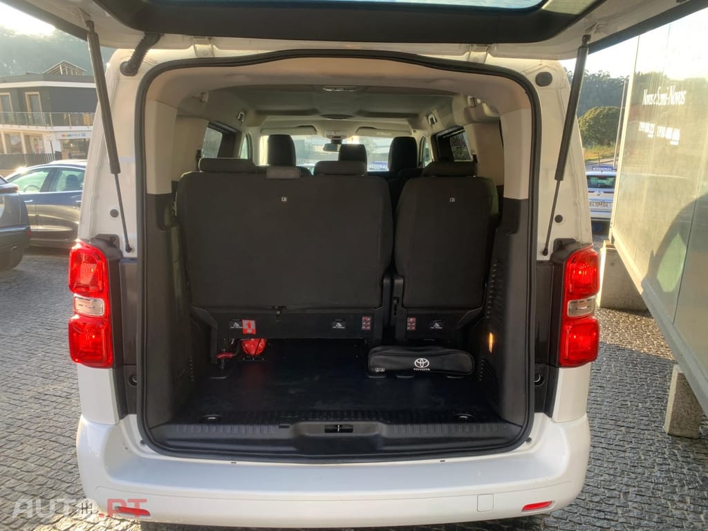 Toyota Proace 1.5 D-4D L1 Porta Traseira Basculante