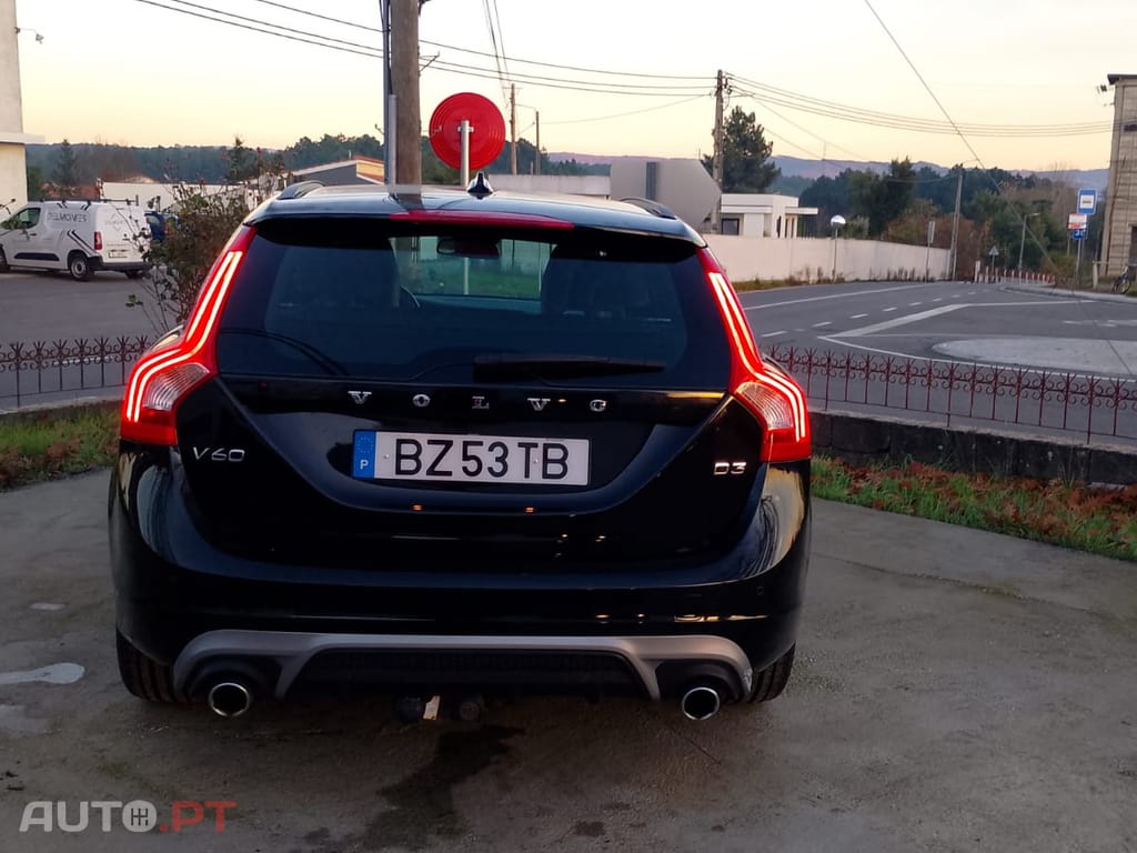 Volvo V60 D3 R-Design