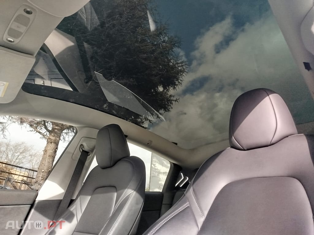 Tesla Model Y Tração Traseira Standard