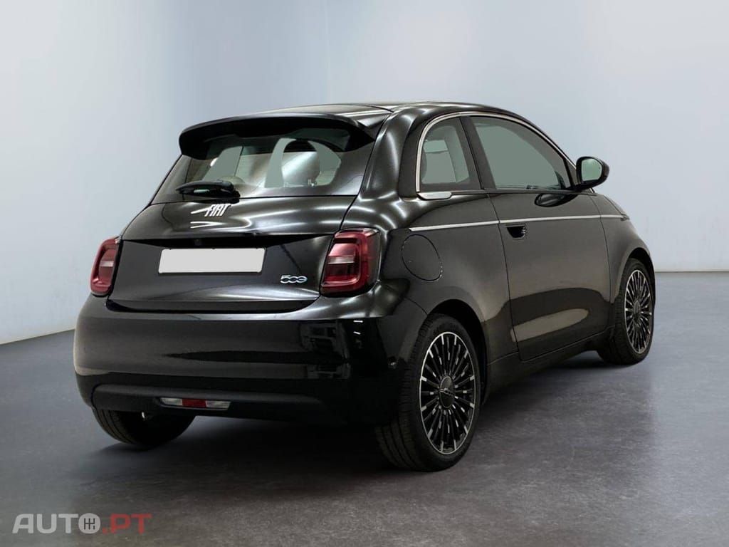 Fiat 500e La Prima