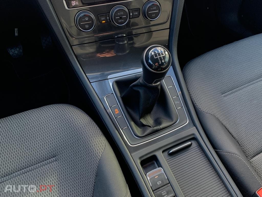 Volkswagen Golf 1.6 TDI Confortline