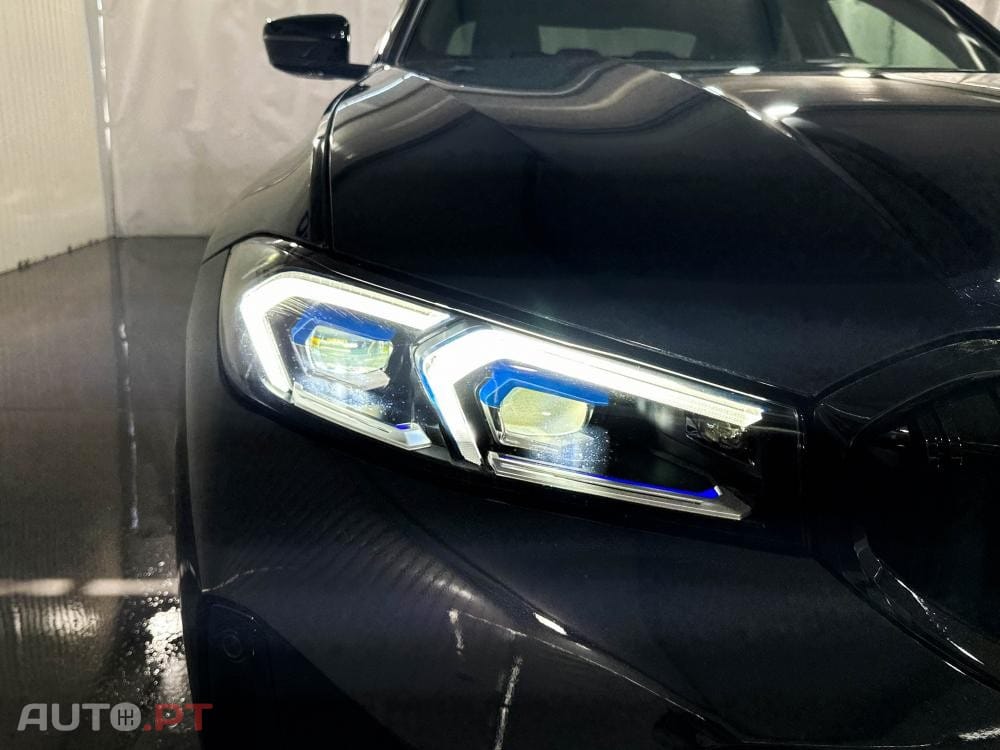 BMW 330 e Pack Desportivo M Auto