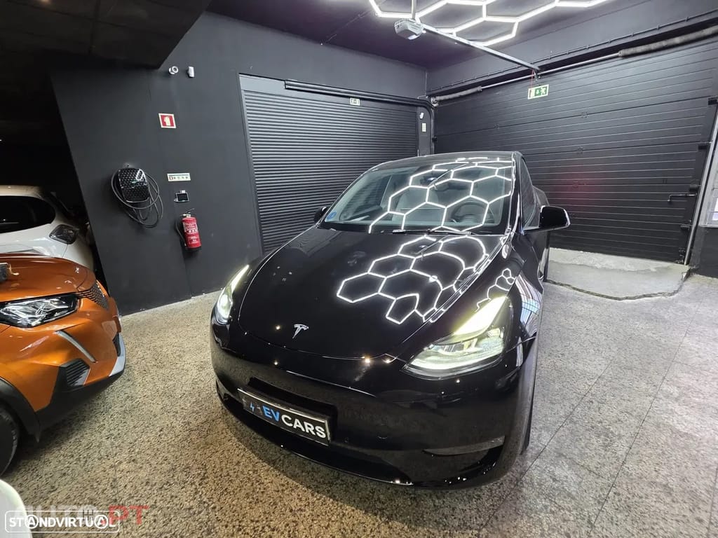 Tesla Model Y Long Range Dual Motor AWD