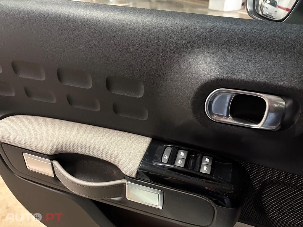 Citroen C3 1.2 PureTech Shine EAT6