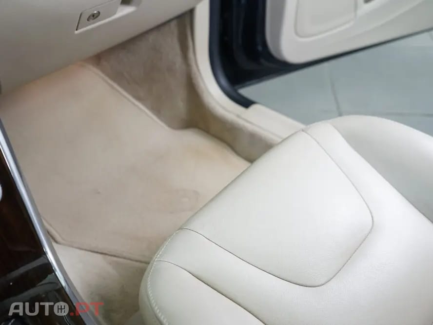 Volvo V60 2.4 D6 Summum AWD Phev
