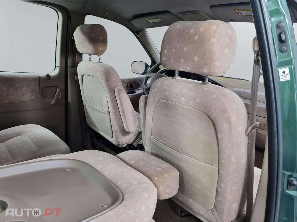 Kia Carnival LS