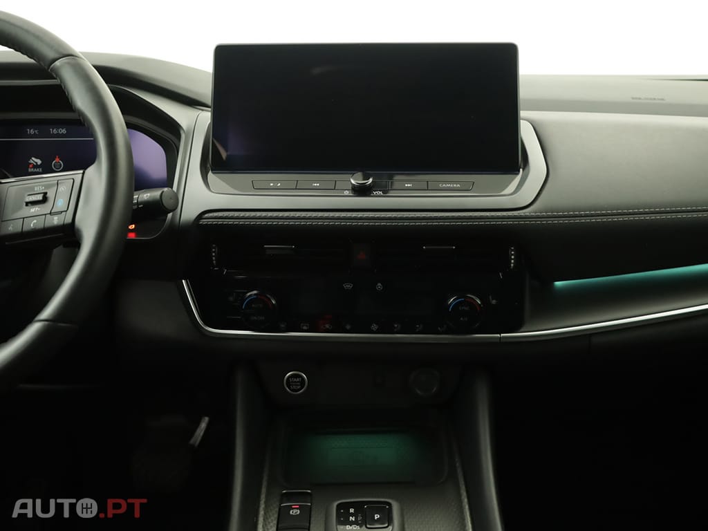 Nissan Qashqai Qashqai 1.3 DIG-T N-Connecta LED Xtronic