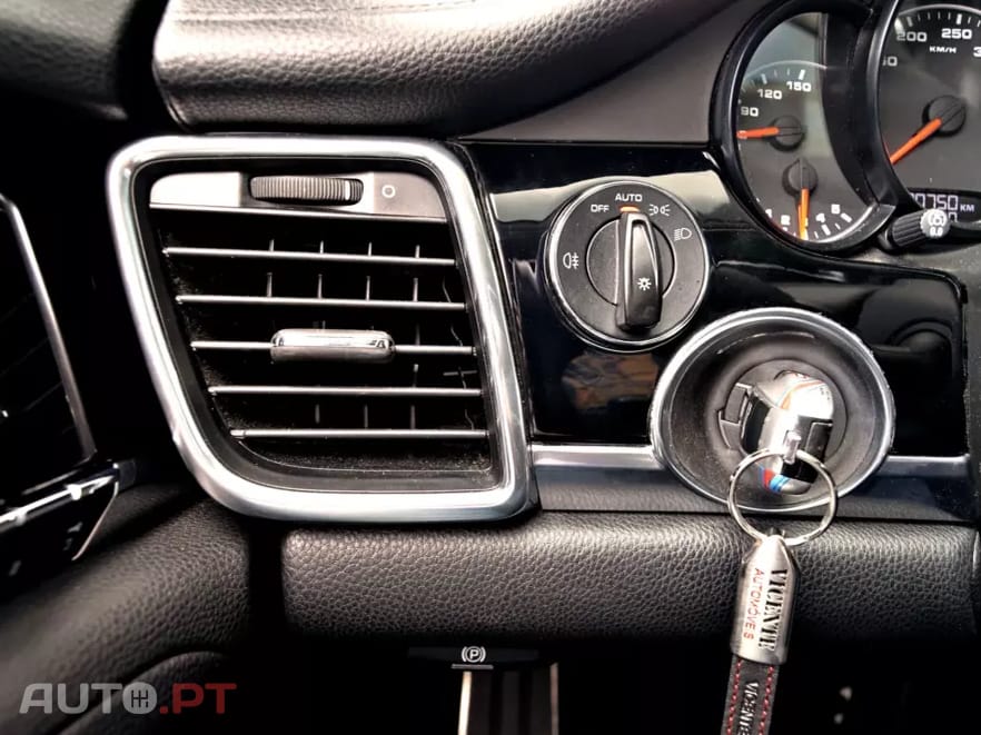 Porsche Panamera Platinum Edition