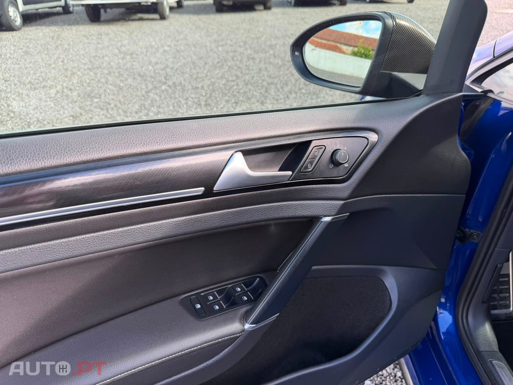 Volkswagen Golf R 4Motion (BlueMotion ) DSG