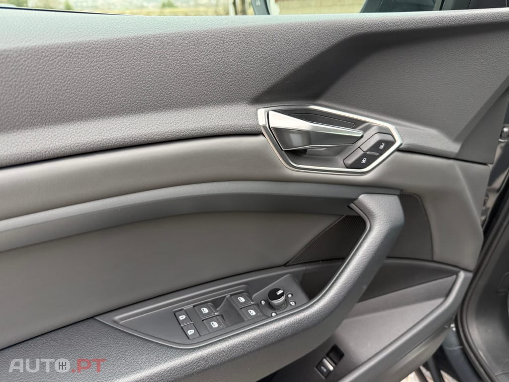 Audi Q8 E-Tron 55 quattro Advanced