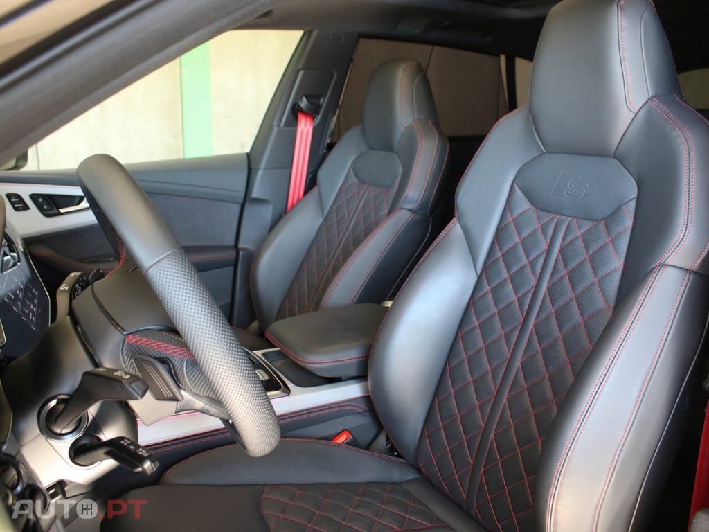 Audi Q8 55 TFSIe quattro Tiptronic