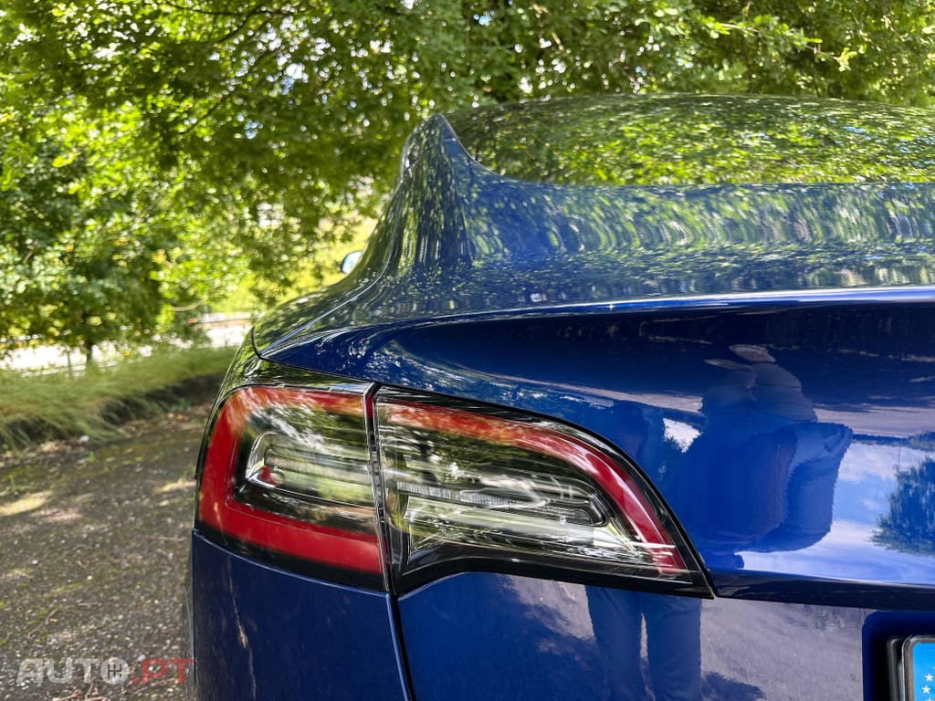 Tesla Model 3 Long-Range Dual Motor AWD